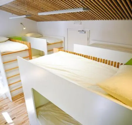 Youth Hostel *